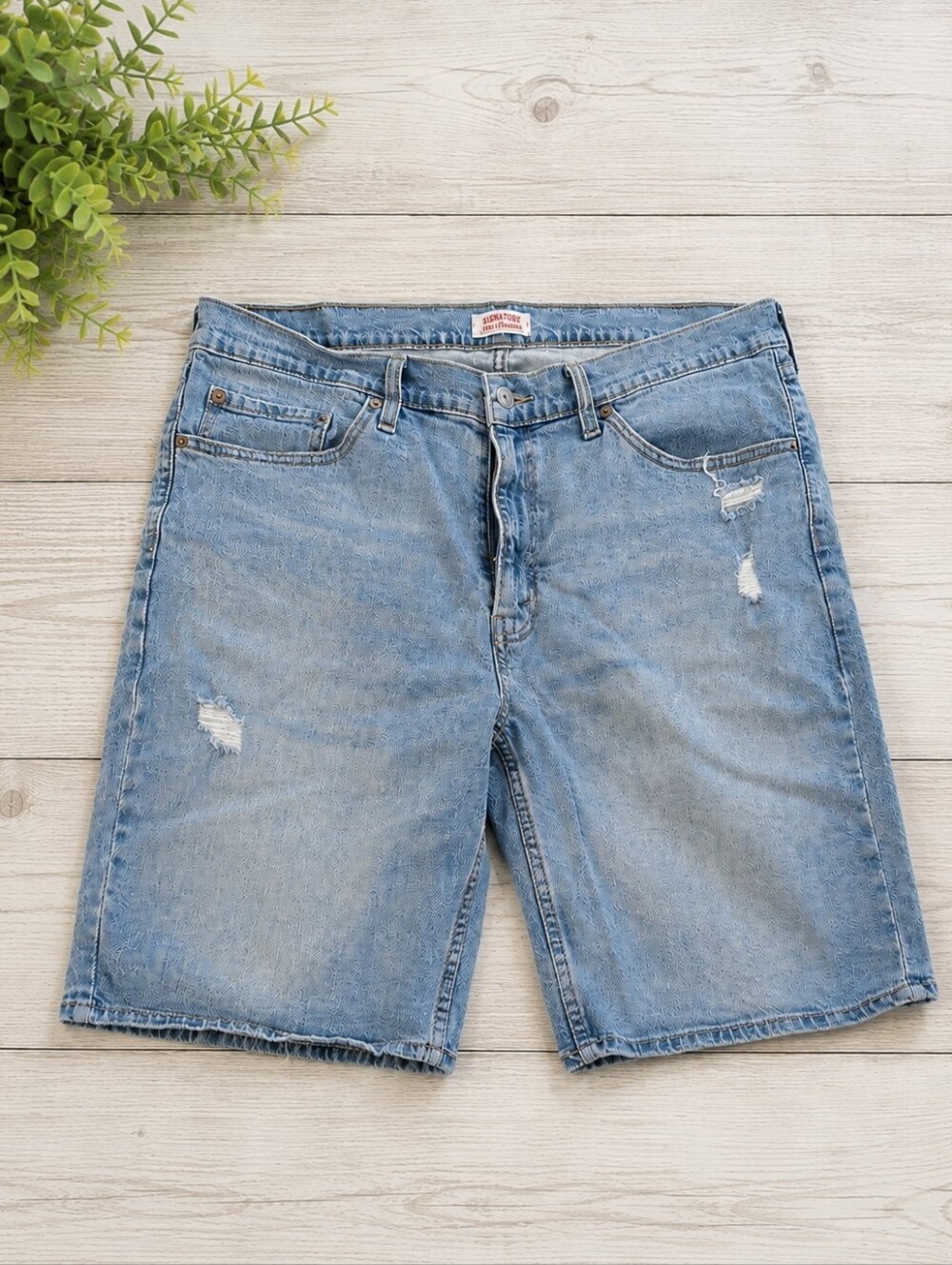 Size 36 Signature by Levi Strauss Distressed Blue Jean Shorts